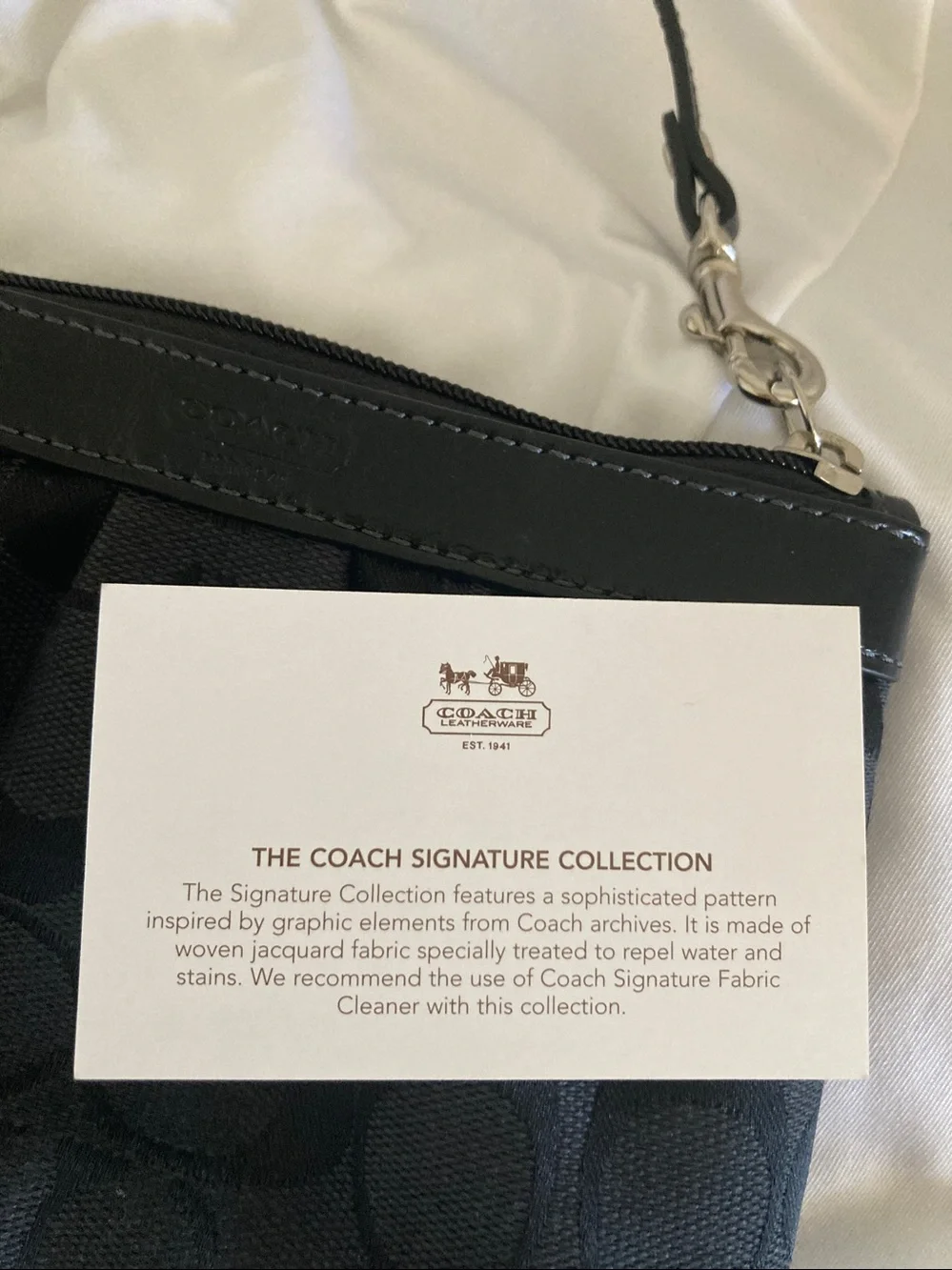 Coach NWT Black Signature Wristlet w Hangtag 🖤